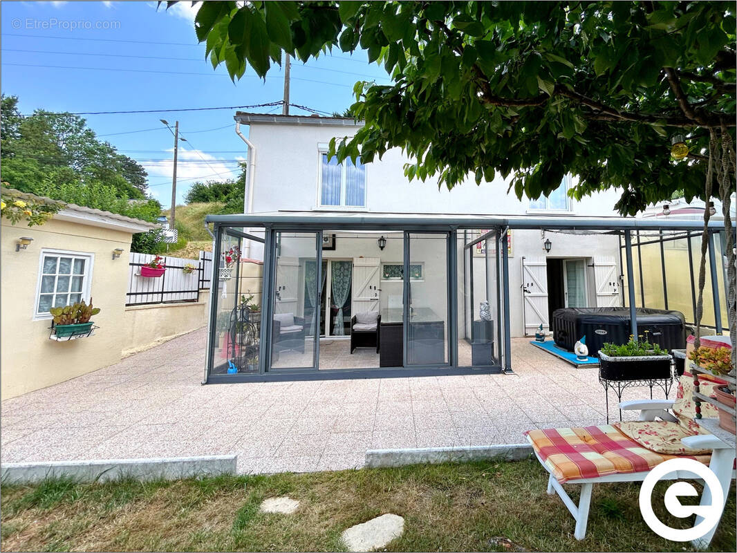 Maison à SAINT-MARTIN-DU-TERTRE