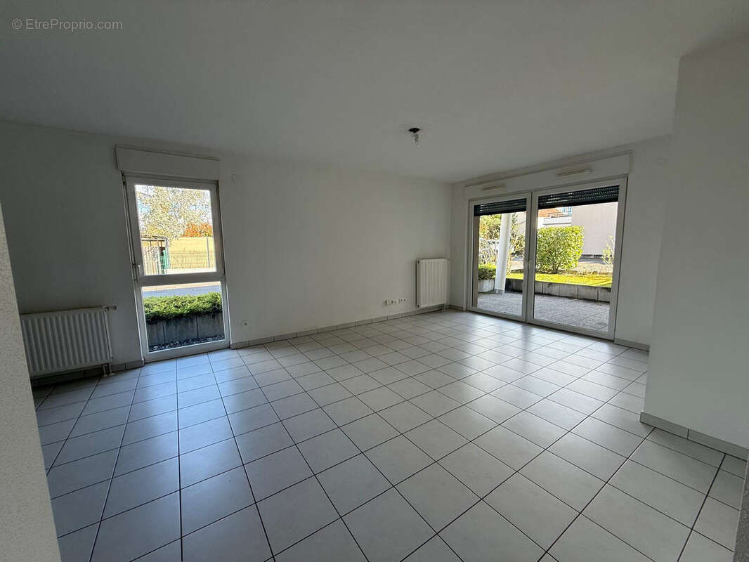 À vendre   F2 avec terrasse et garage   Hegenheim - photo 3
