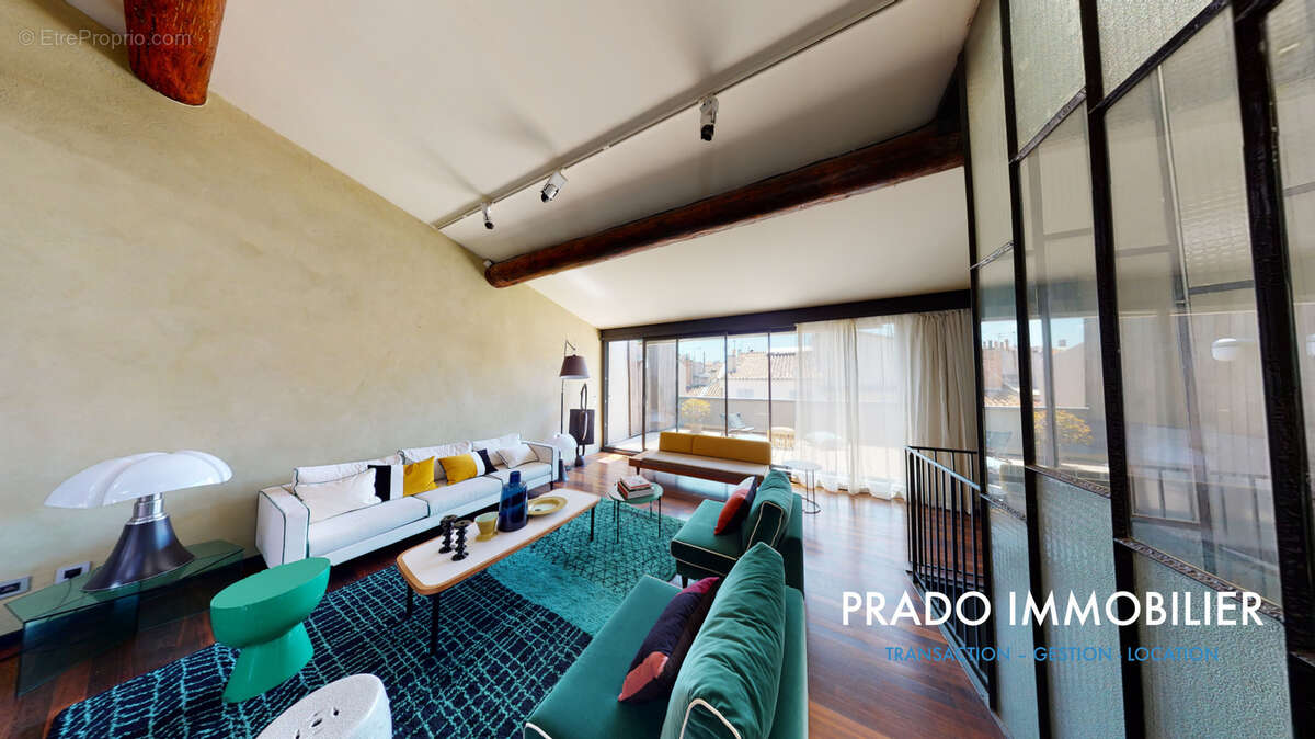 Appartement à MARSEILLE-1E