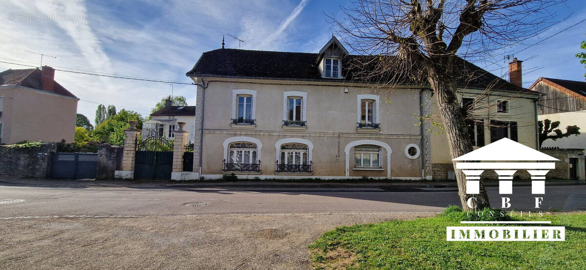 Maison à RULLY
