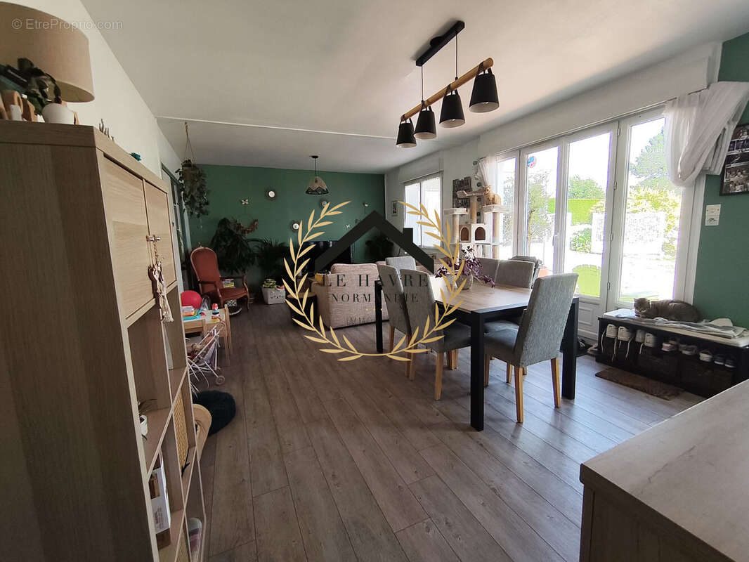 Maison 75 m² à Manneville-La-Goupil  - photo 4