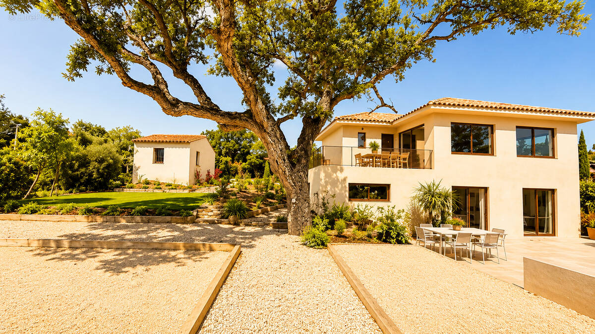 Maison à FREJUS