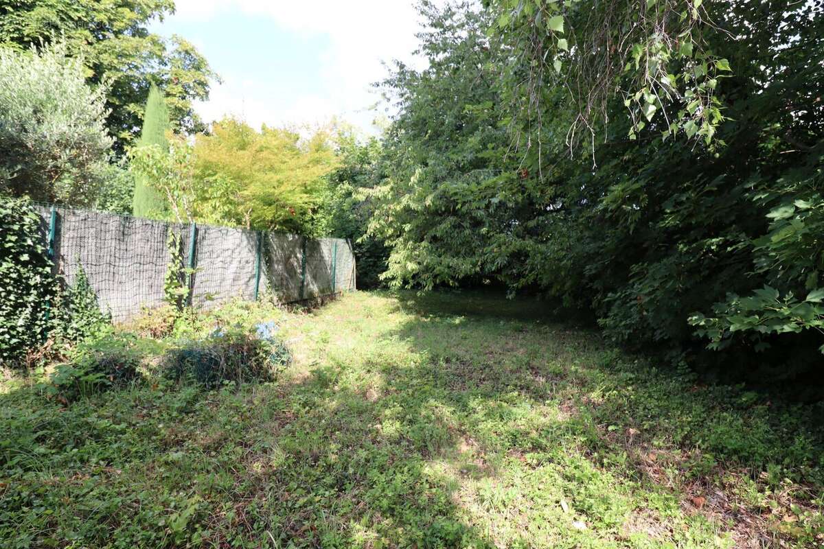 Terrain 1049 m² à Louveciennes  - photo 2