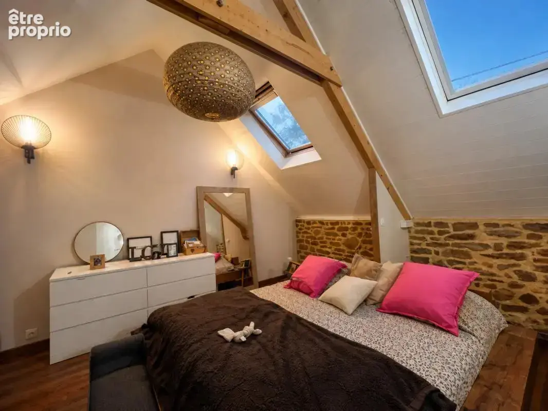 Maison de 5 pièces de 104 m² à Lanvallay - photo 6
