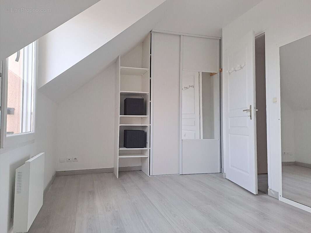 Appartement à LE PERRAY-EN-YVELINES