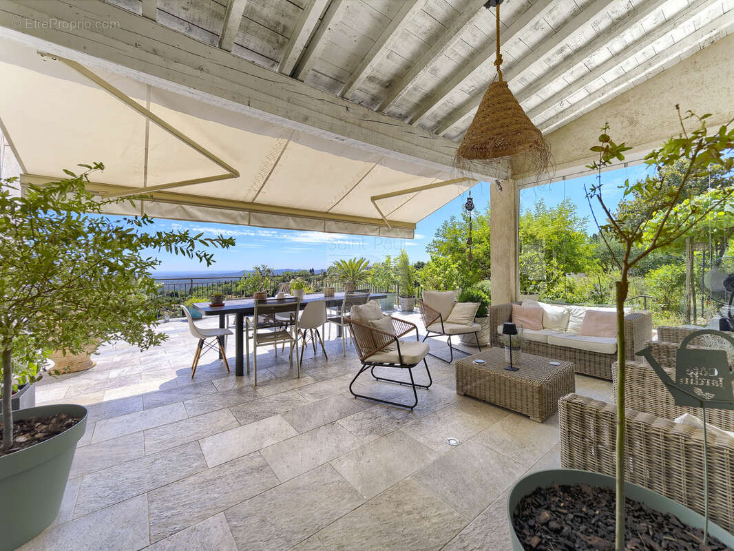 Superbe propriété - 223m2 - Vue panoramique mer - Tourrettes-sur-Loup - photo 18