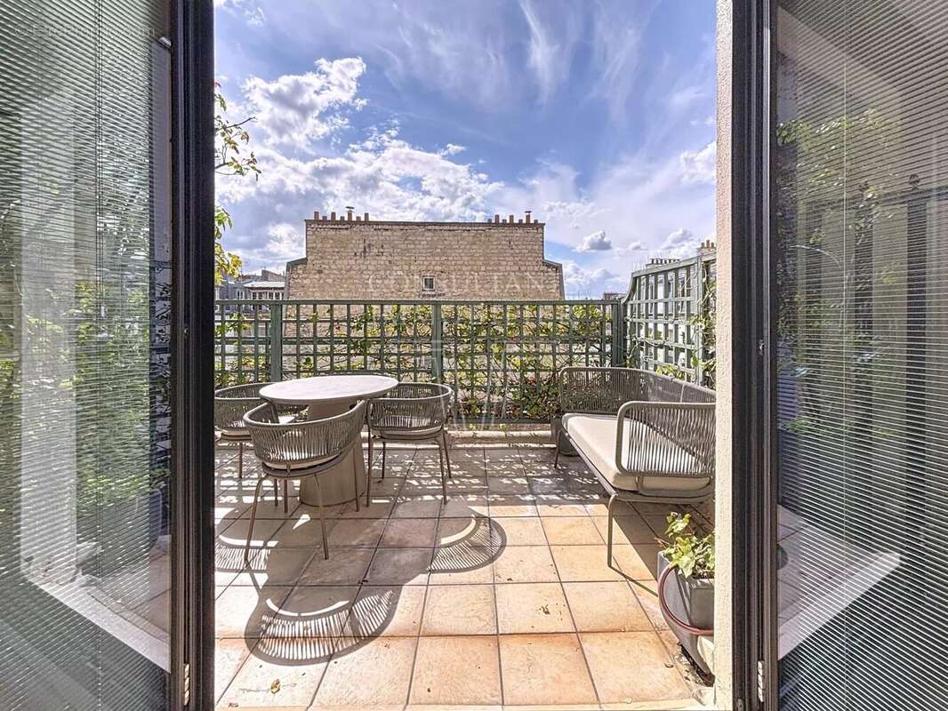 Appartement traversant terrasse 14 m² ouest - photo 2