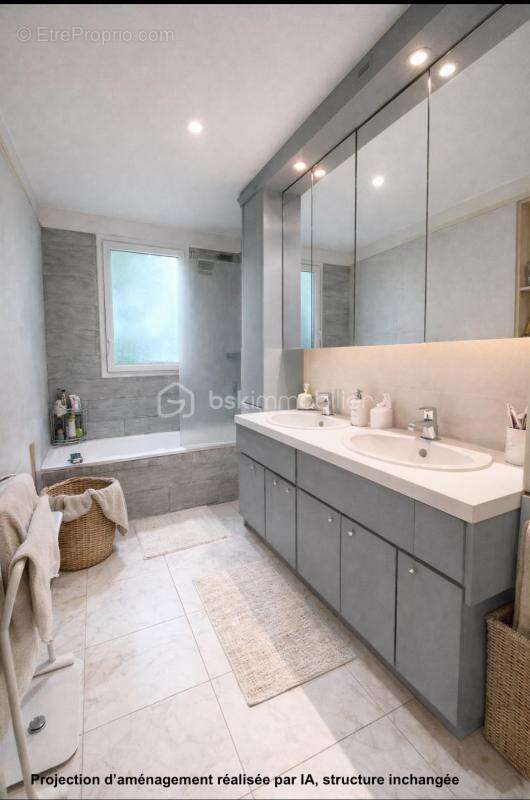 Maison à LES HERBIERS