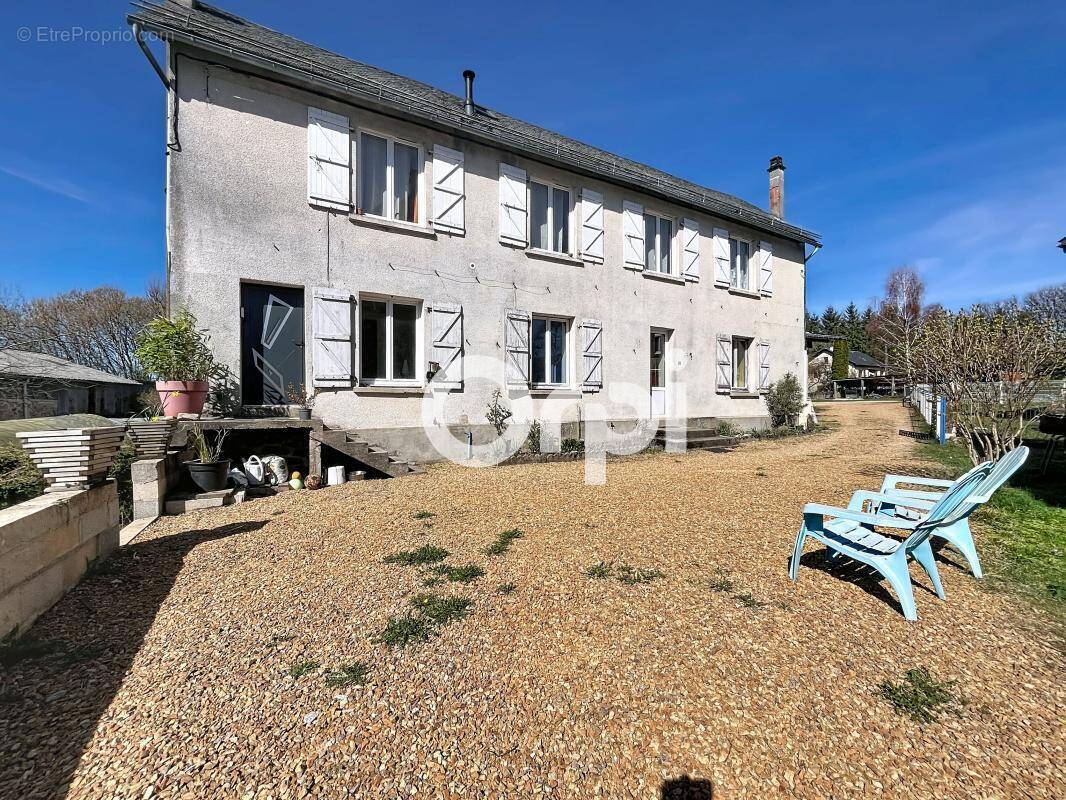 Maison à MONTAIGNAC-SAINT-HIPPOLYTE