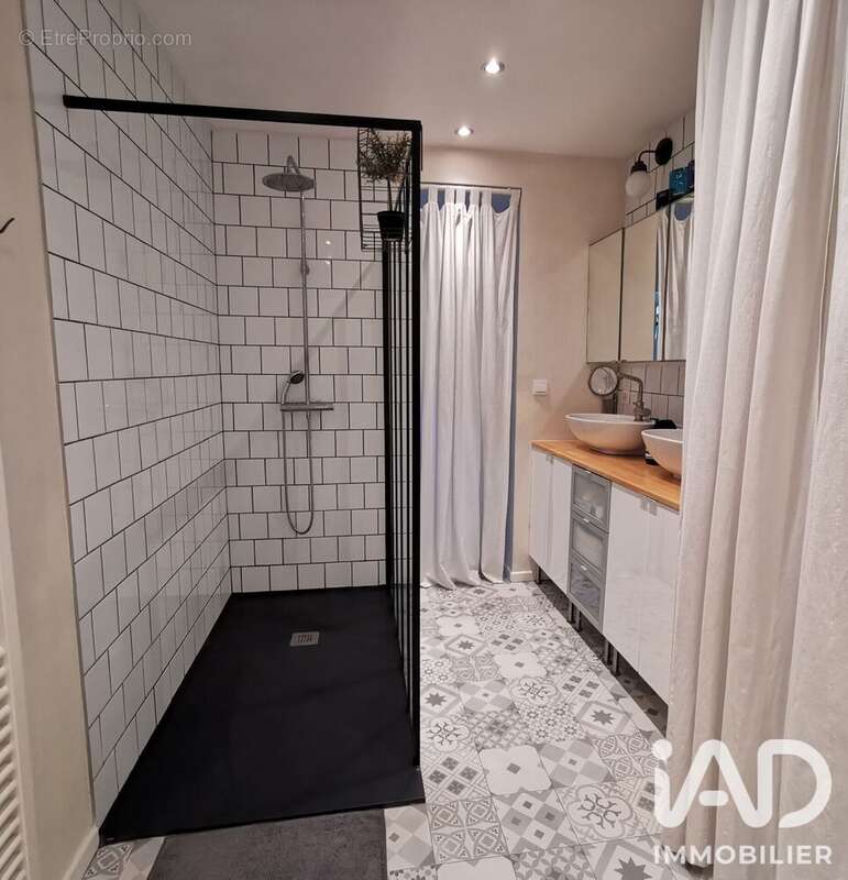 Maison 137 m² à Loos  - photo 6