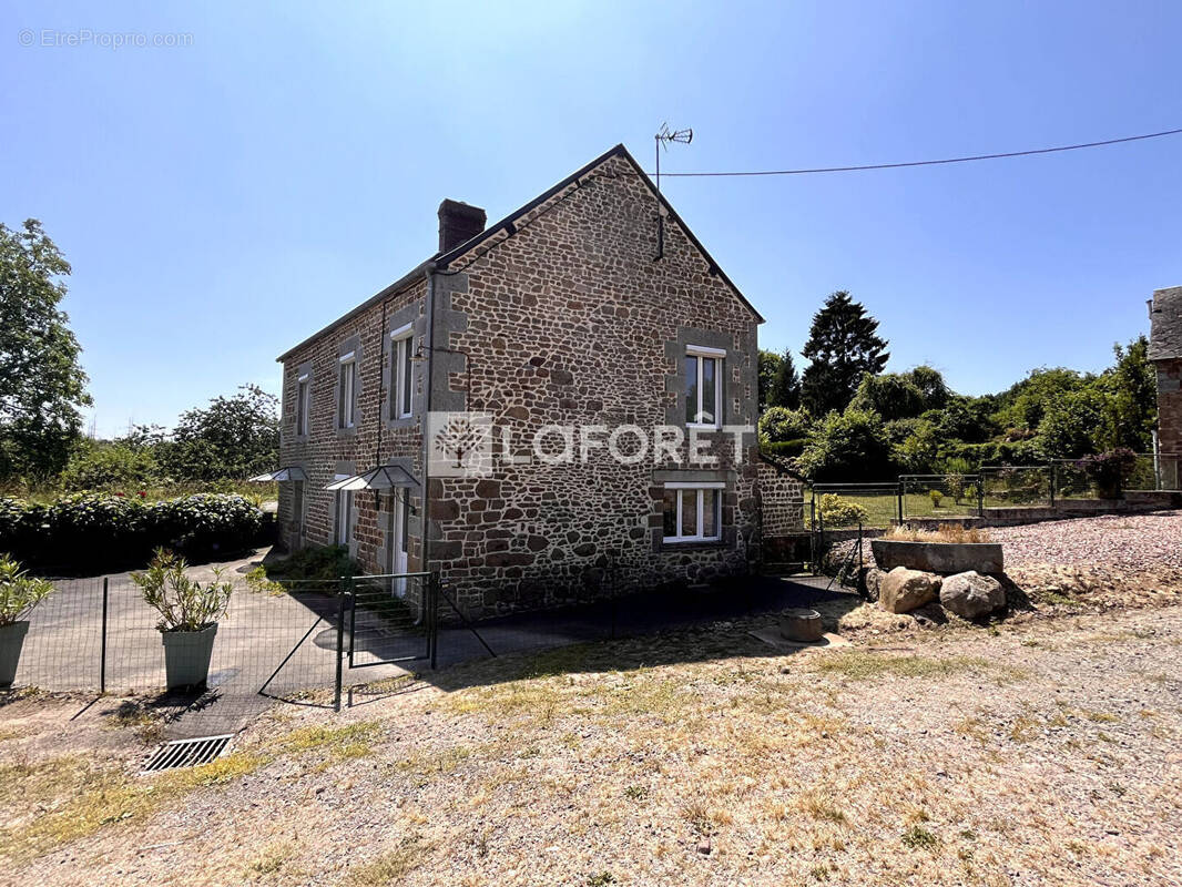 Maison à ATHIS-DE-L'ORNE