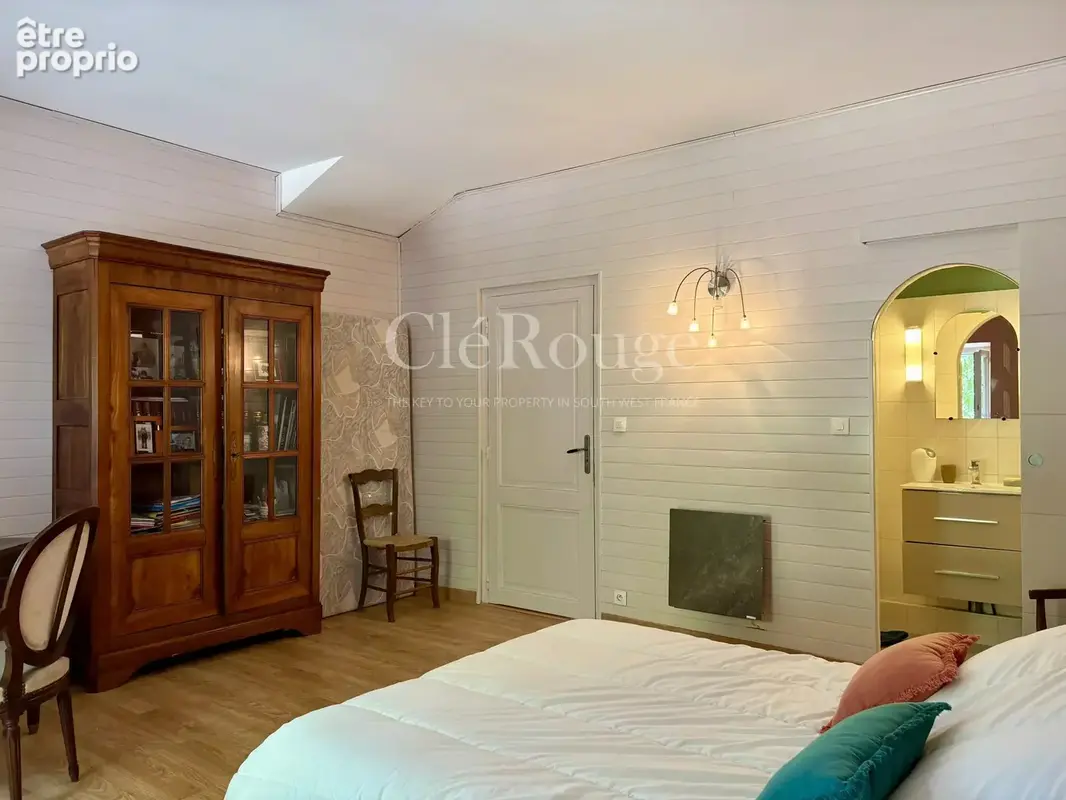 Élégante propriété de caractère avec appartement indépendant, piscine et vues dégagées - photo 30