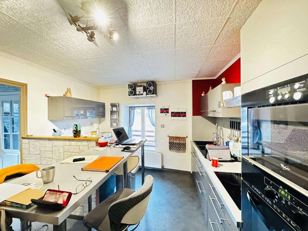 Appartement à SAINT-HAON-LE-CHATEL