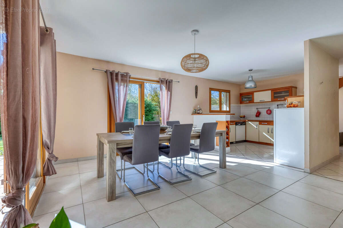 Maison à POMMIERS-LA-PLACETTE