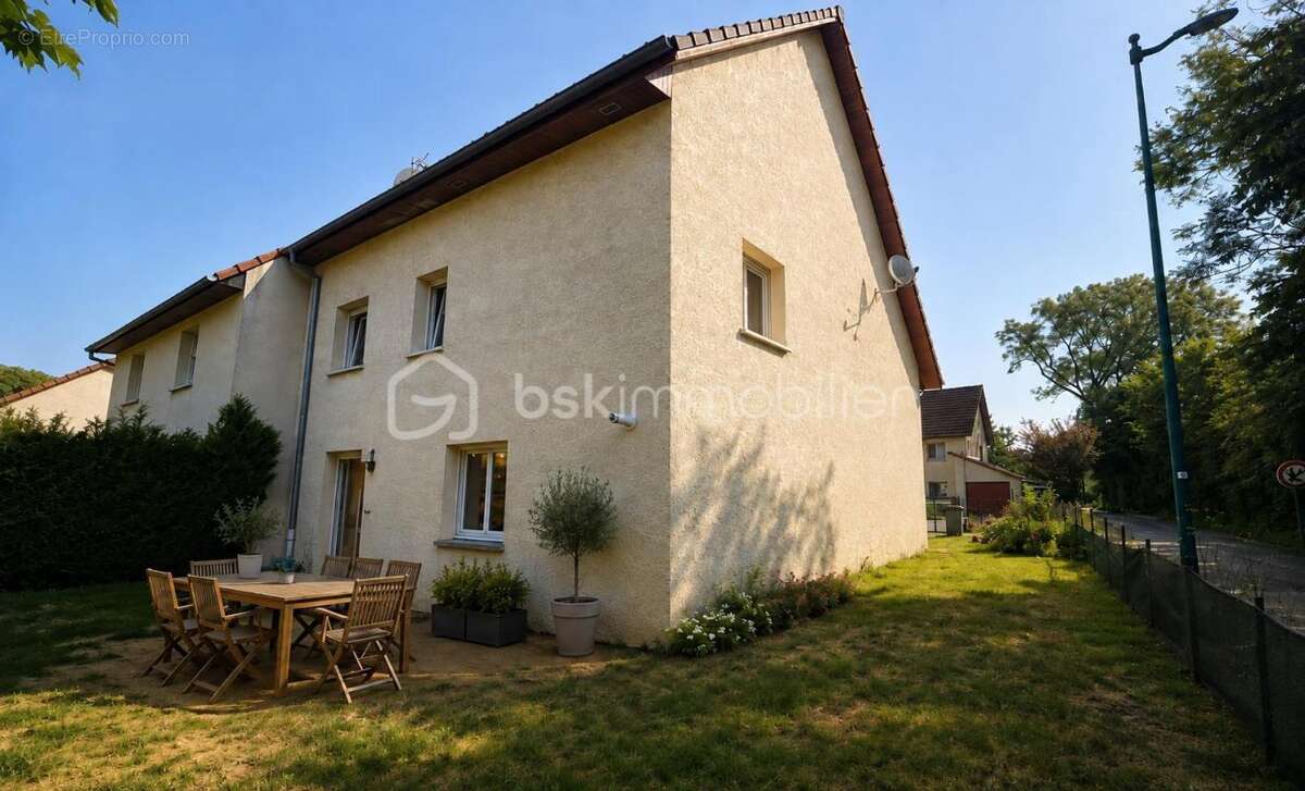 Foussemagne – maison familiale 115 m² – 4 chambres – jardin – garage - photo 9