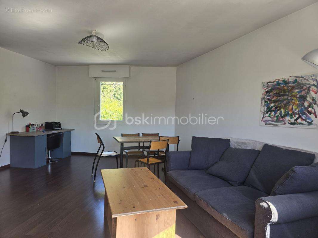 Appartement à JARRIE