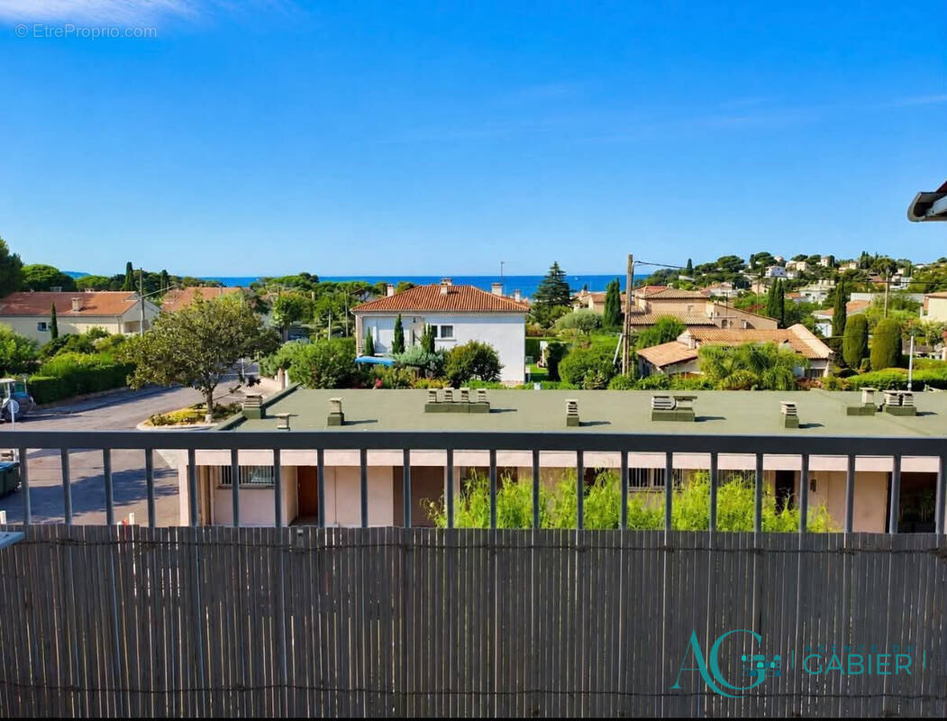 Appartement à CARQUEIRANNE