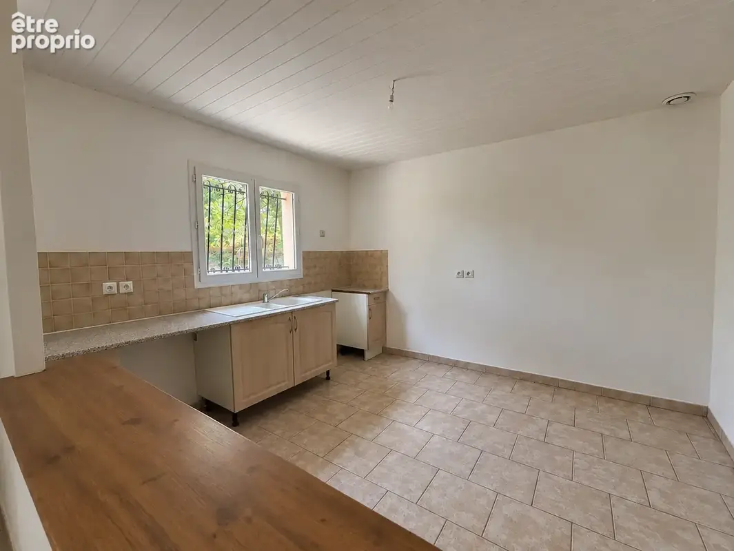 Maison de plain-pied de 110 m2 avec 4 chambres et garage - photo 5