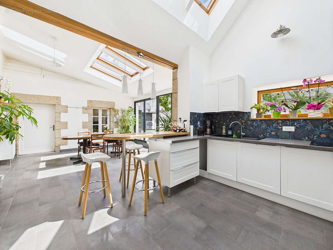 Maison à PLONEOUR-LANVERN