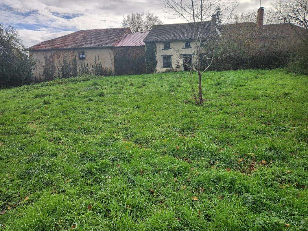 Maison à ADRIERS