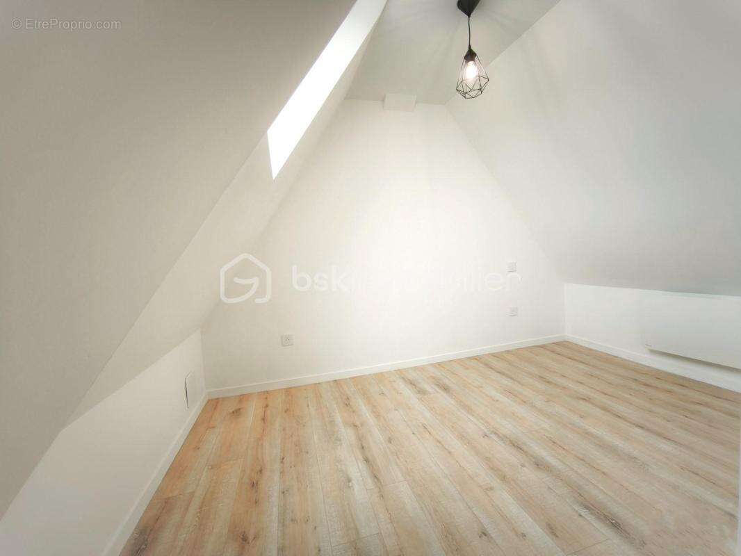 Maison de ville de 89 m² - 5 pièces - quartier beauregard - sainte-catherine - 53000 laval - photo 8