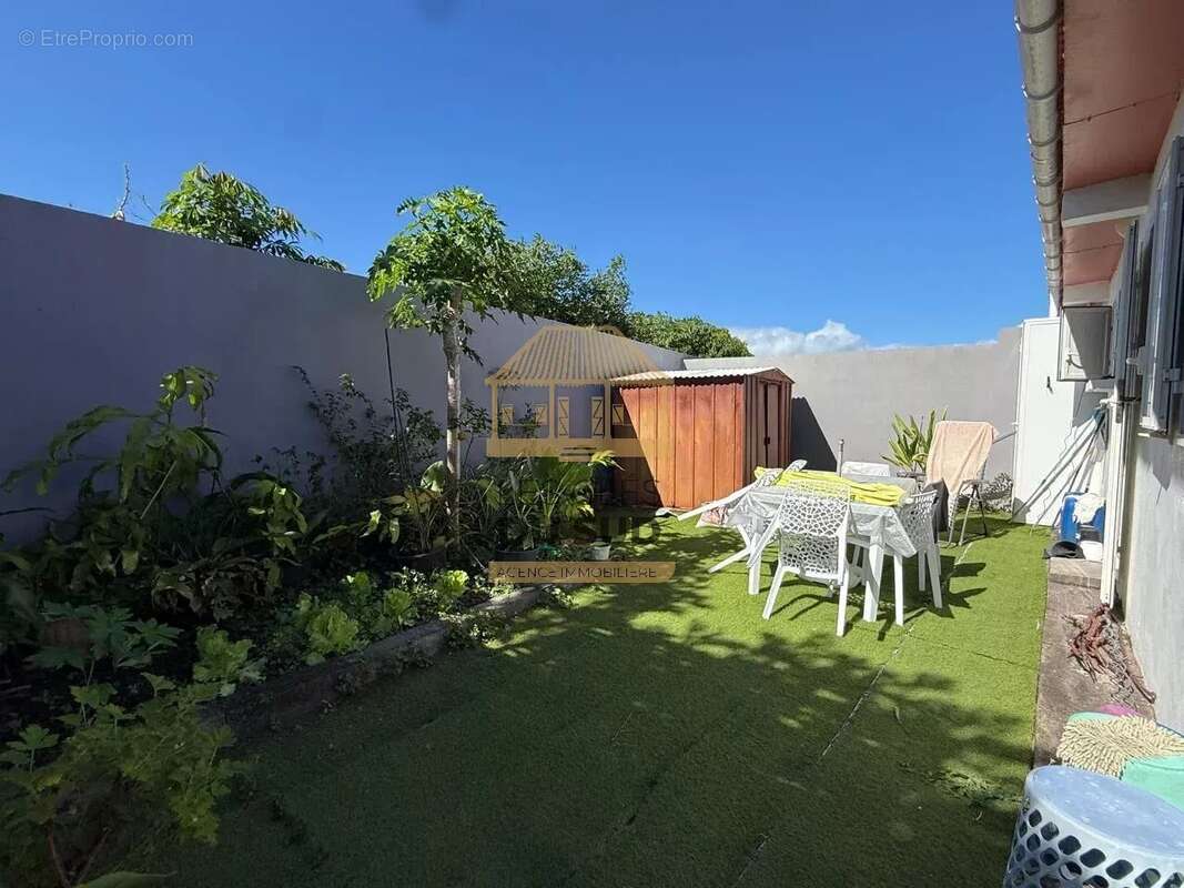 A vendre - maison de type t4 de 76 m² environ - saint joseph - 192 000 € - photo 8