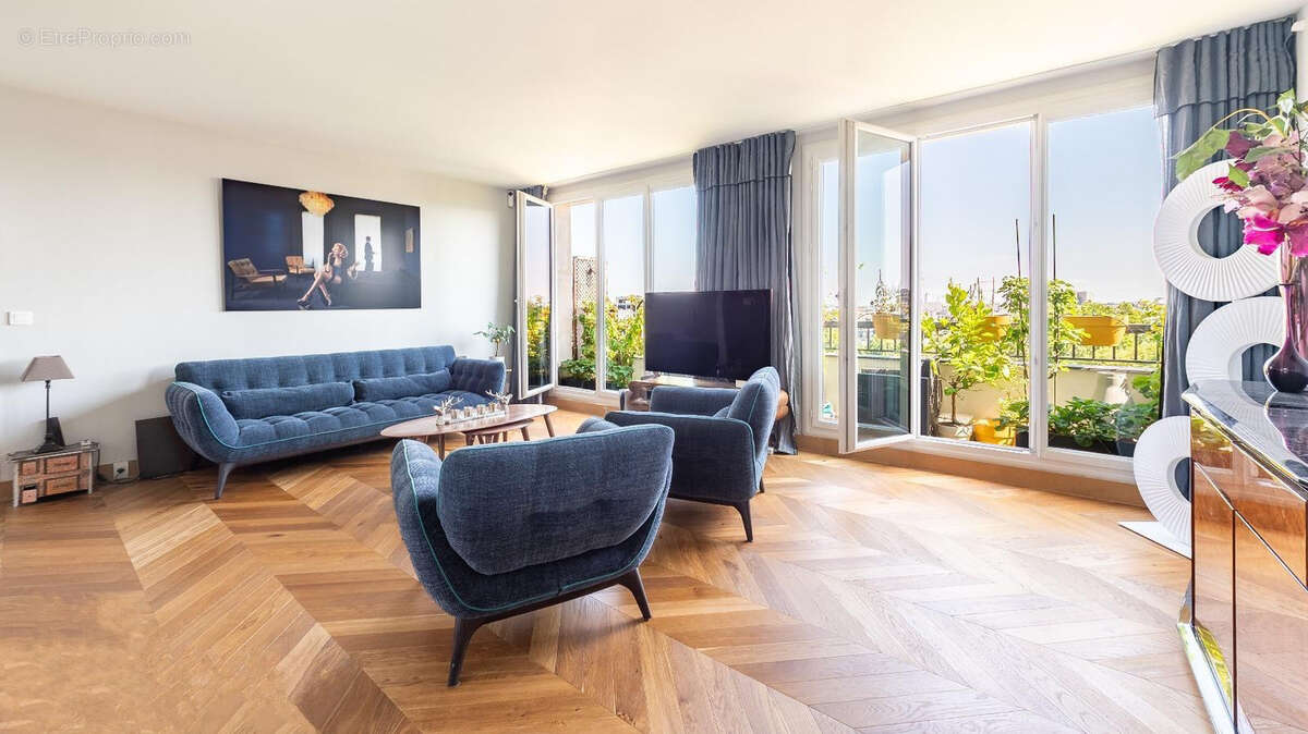 Appartement à PARIS-17E