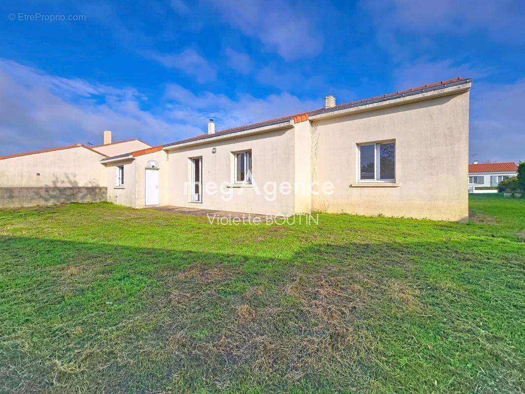 Maison à LE LONGERON