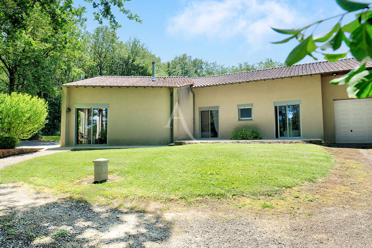 Maison à VIHIERS