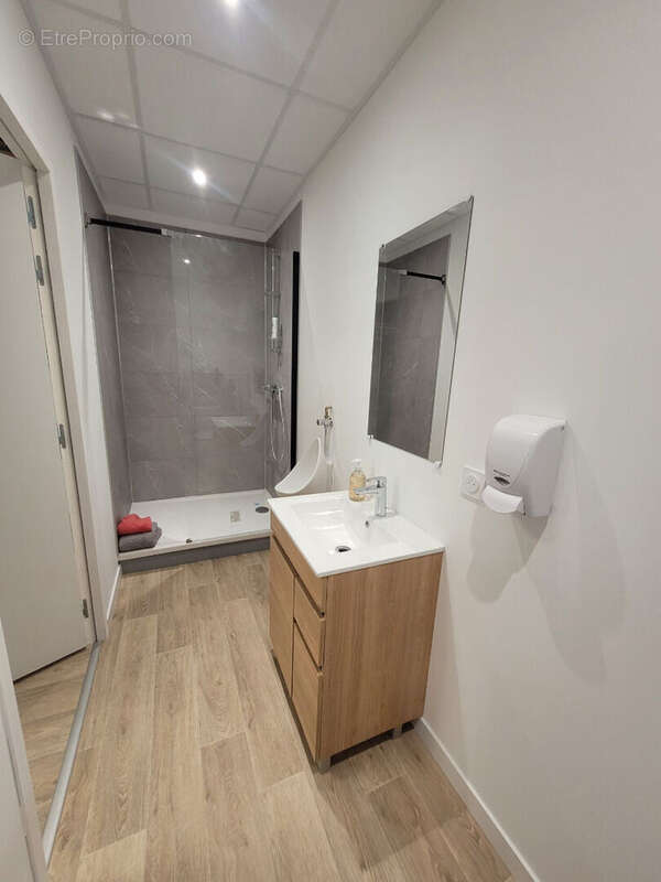 A VENDRE - 448m² - Local d'activité Montaigu Vendee - photo 12