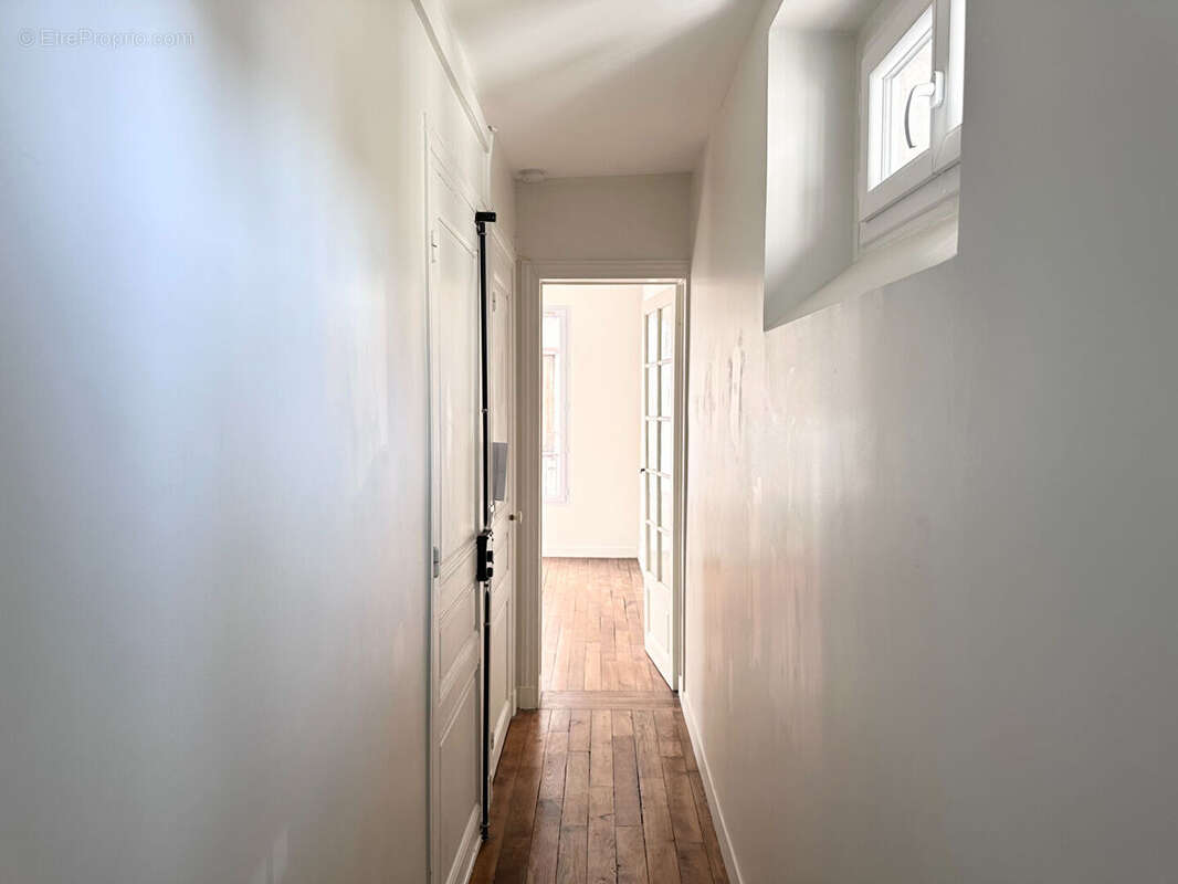 Appartement à PARIS-18E