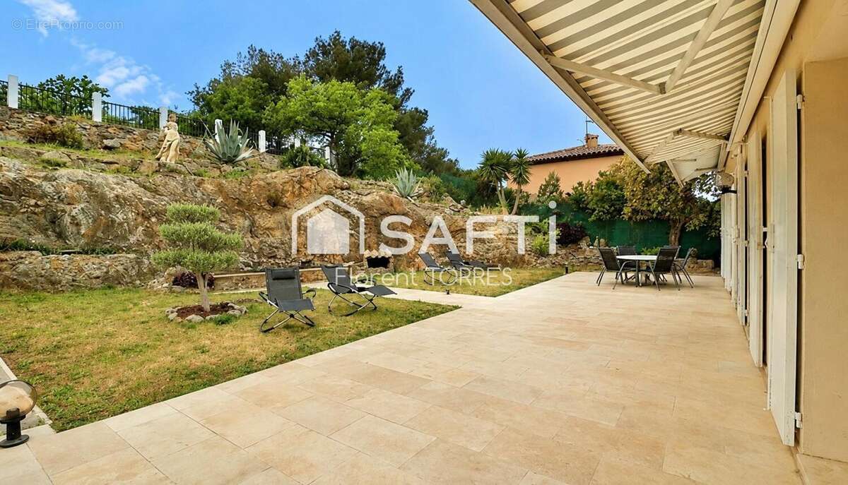Photo 2 - Maison à SIX-FOURS-LES-PLAGES