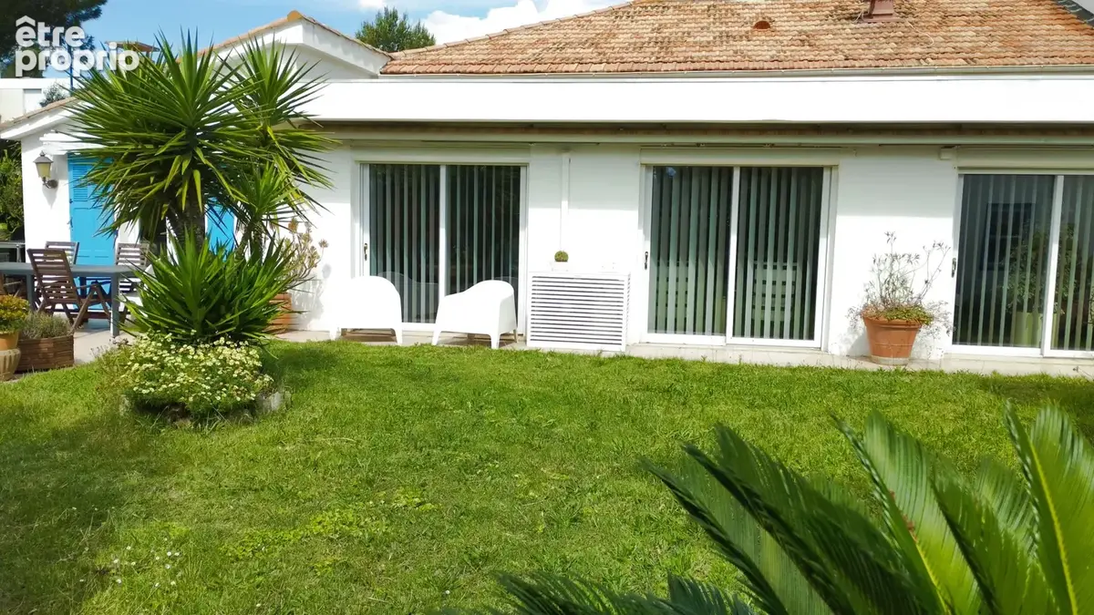 Villa plain pied quatre chambres plages a pied pleine propriete - photo 15