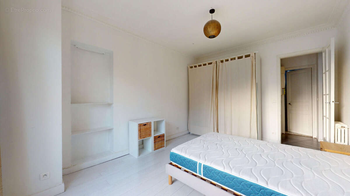 Appartement à PARIS-14E