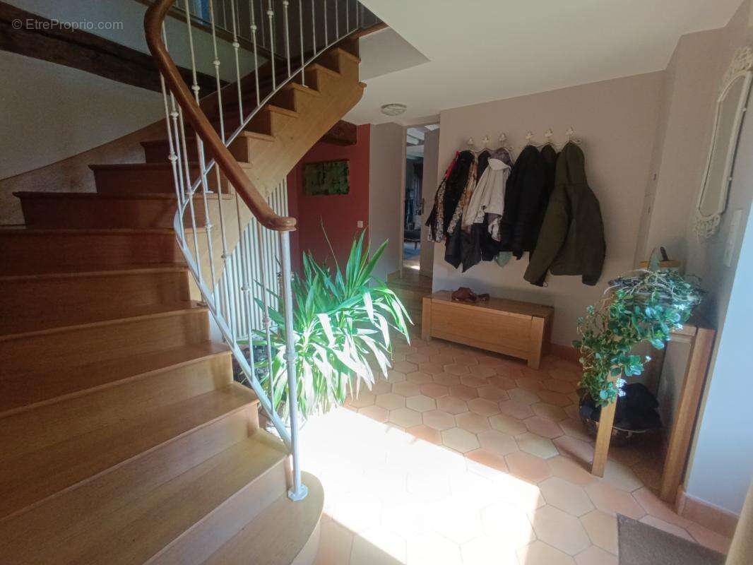 Maison à LOUE
