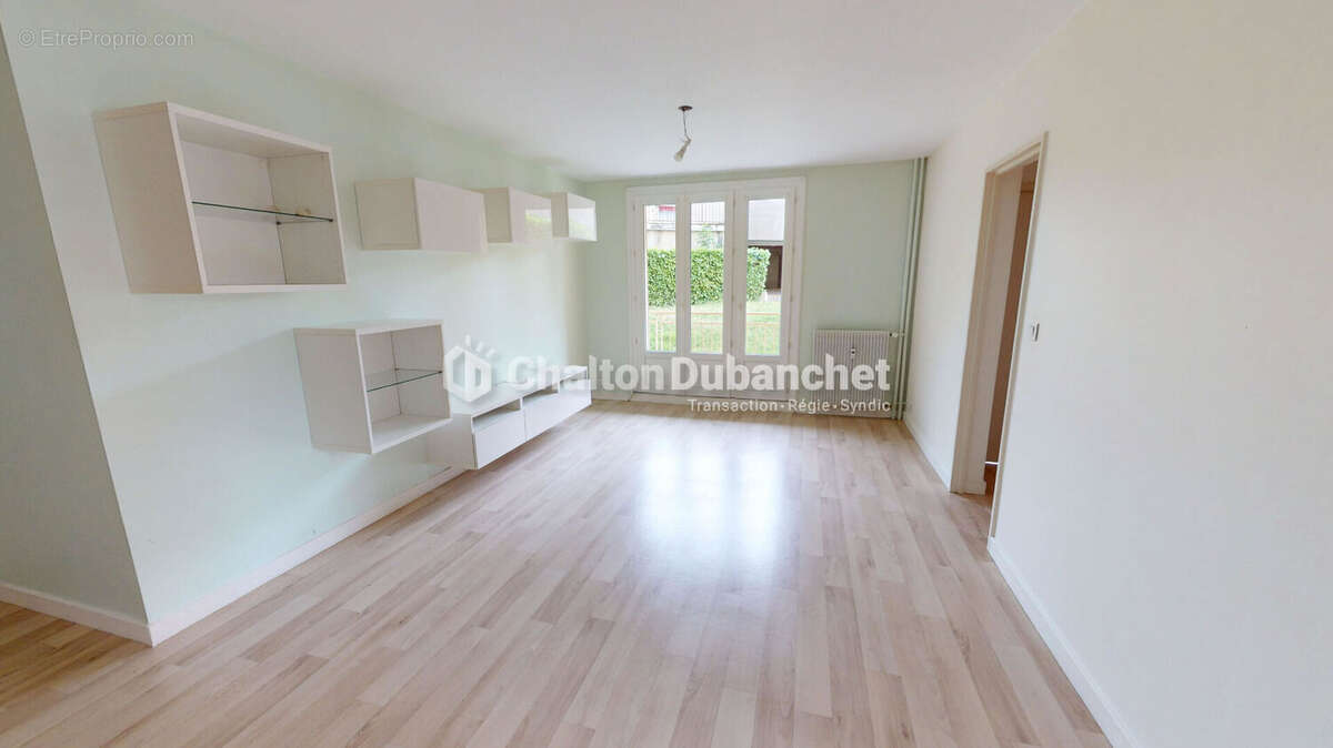 Appartement à RIORGES