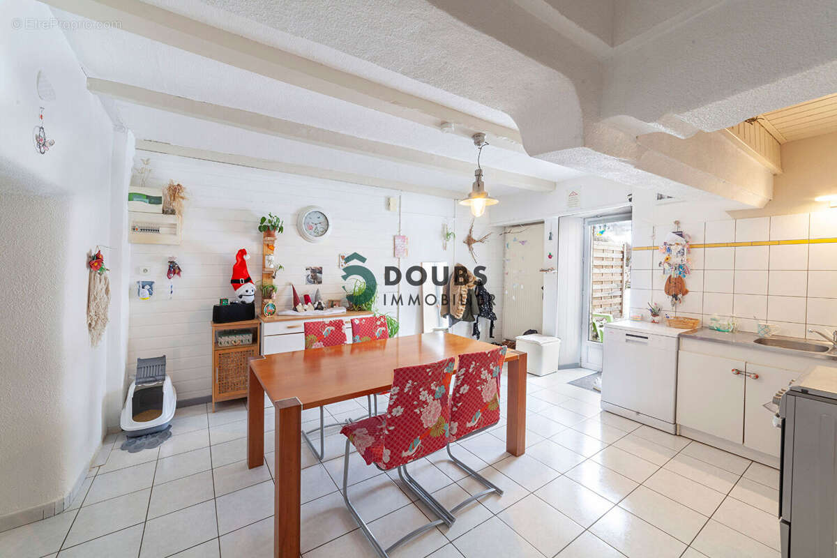 Appartement à FERRIERES-LE-LAC