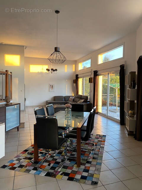 Maison à LA CHAPELLE-D'AUREC