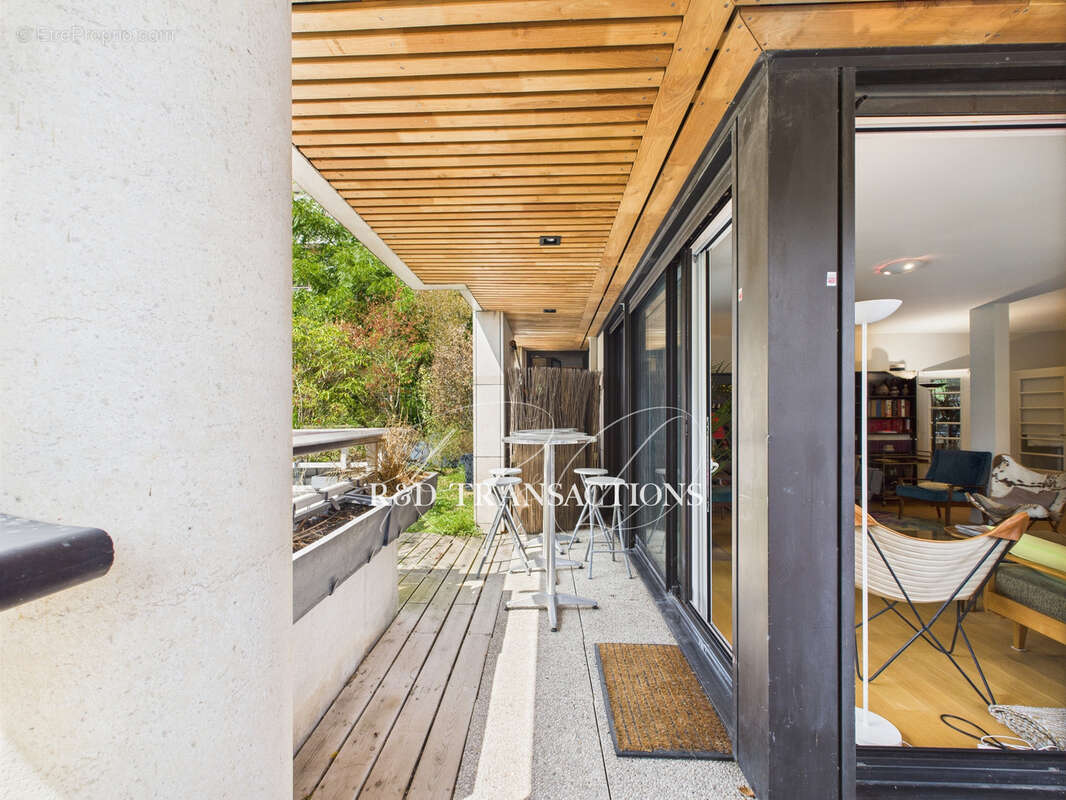Appartement à NEUILLY-SUR-SEINE