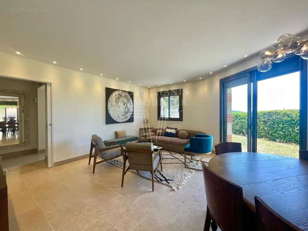 Trouville sur mer residentiel. maison 5 chambres jardin et garage. - photo 12