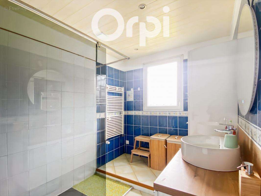 Maison à ESTREES-SAINT-DENIS