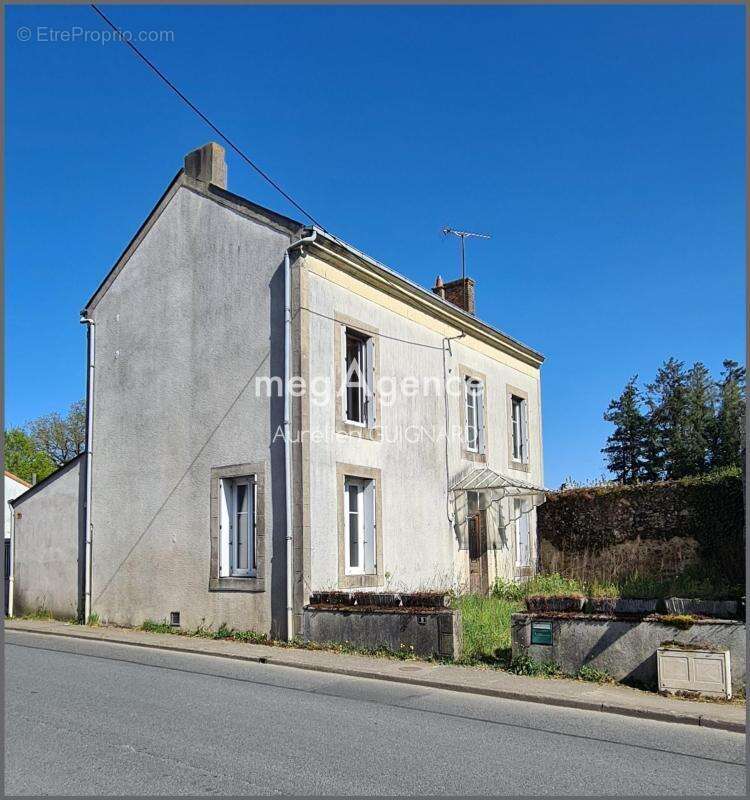 Maison à ARGENTON-CHATEAU