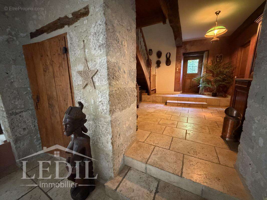 Splendide propriété de 3 habitations,piscine,parc - photo 7