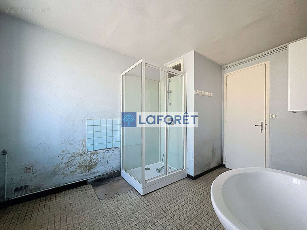 Parking à VECQUEVILLE