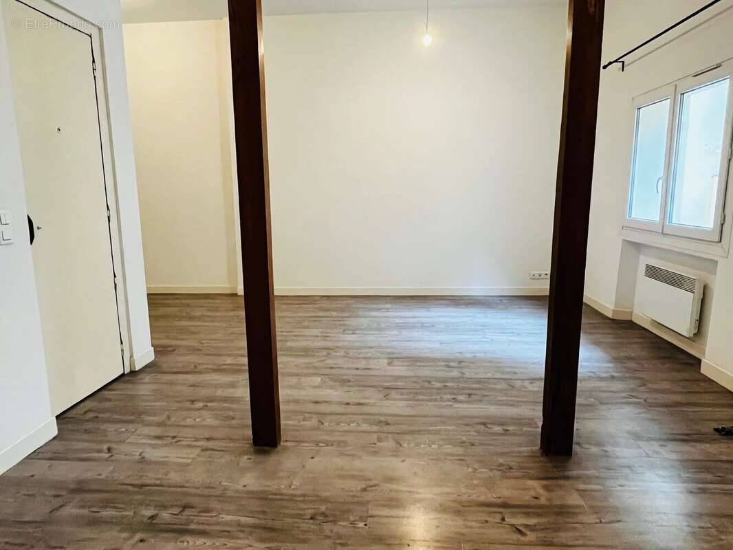 Appartement à MARSEILLE-1E