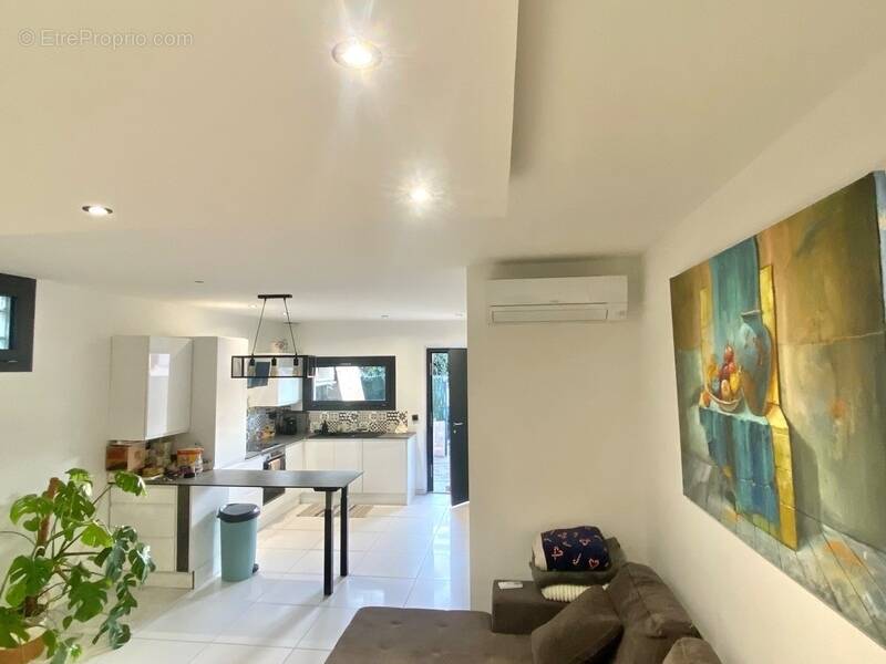 Appartement à PUGET-SUR-ARGENS