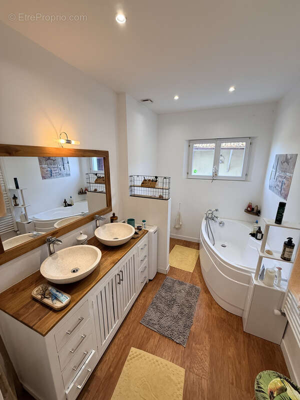 Maison à CASTELJALOUX