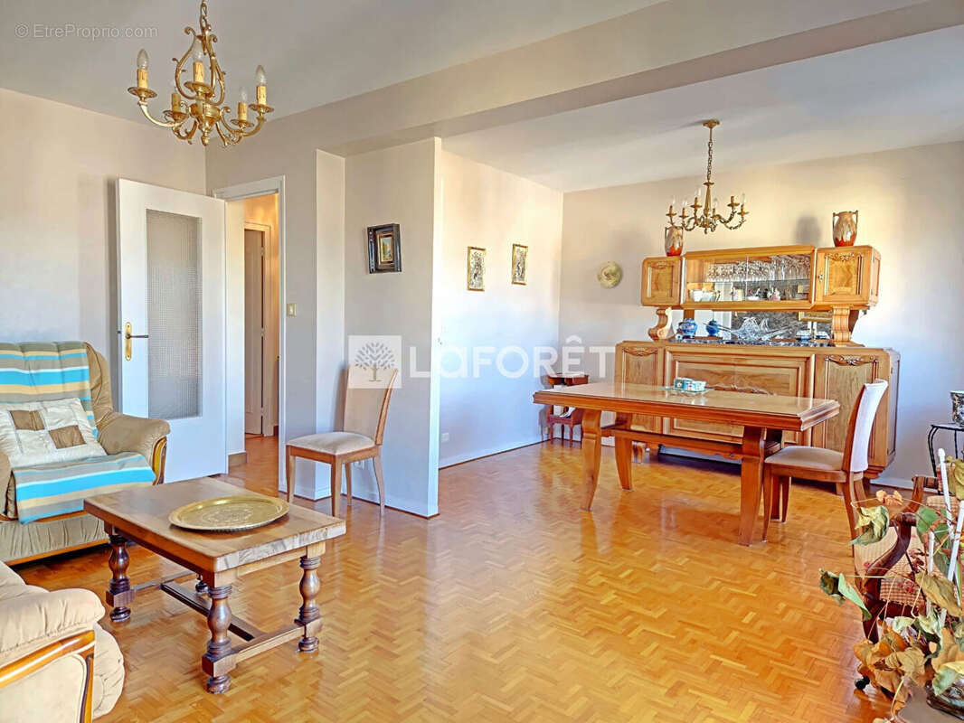 Appartement à FRAISSES