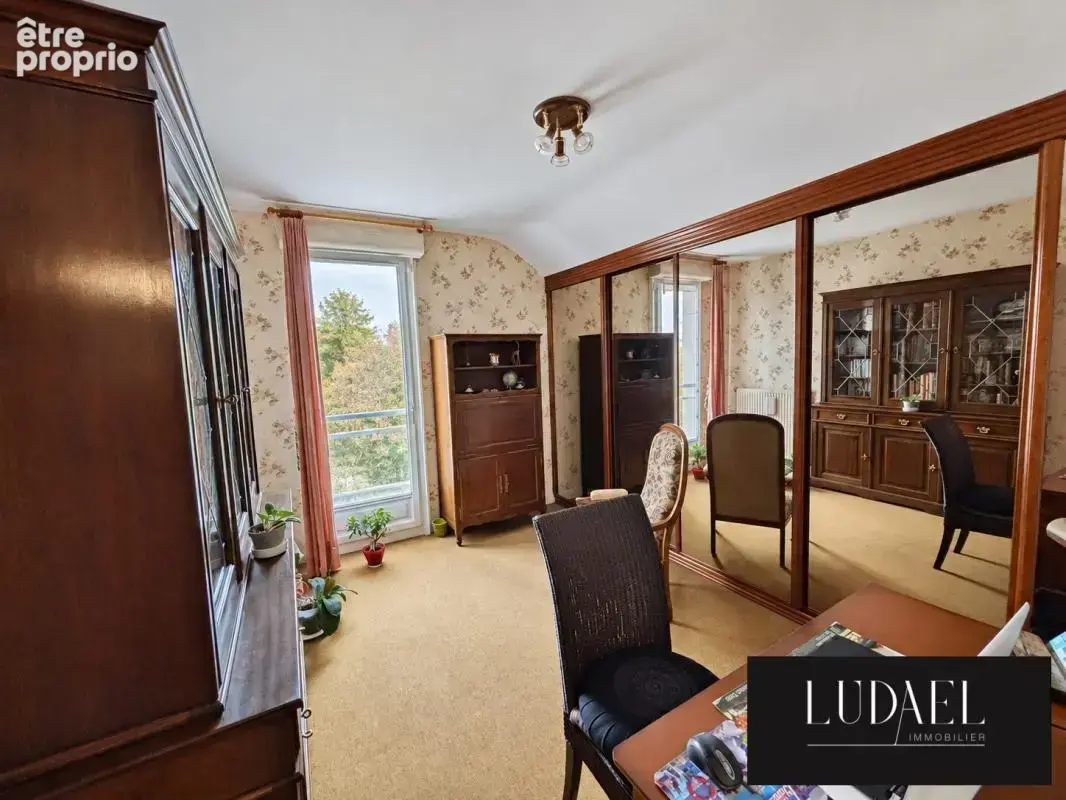Maison familiale de 136 m² avec jardin paysager et double garag - photo 15
