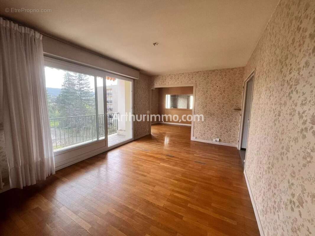 Appartement à LONS-LE-SAUNIER